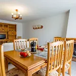 Villa-piedralaves-amatalasvinas-piscina-4 Viviendas פיידרלבס
