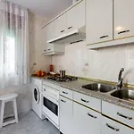 Holiday home Villa-piedralaves-amatalasvinas-piscina-4 Viviendas