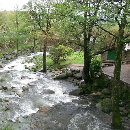Villa-piedralaves-amatalasvinas-piscina-4 Viviendas