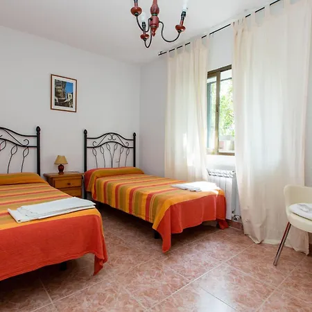 בית נופש Villa-piedralaves-amatalasvinas-piscina-4 Viviendas פיידרלבס