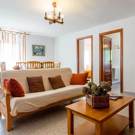 Villa-piedralaves-amatalasvinas-piscina-4 Viviendas פיידרלבס