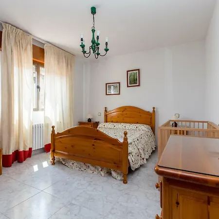 Villa-piedralaves-amatalasvinas-piscina-4 Viviendas פיידרלבס