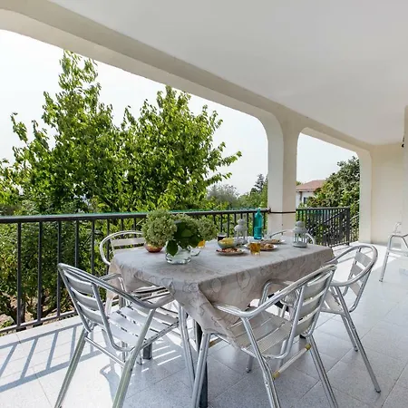 Villa-piedralaves-amatalasvinas-piscina-4 Viviendas בית נופש