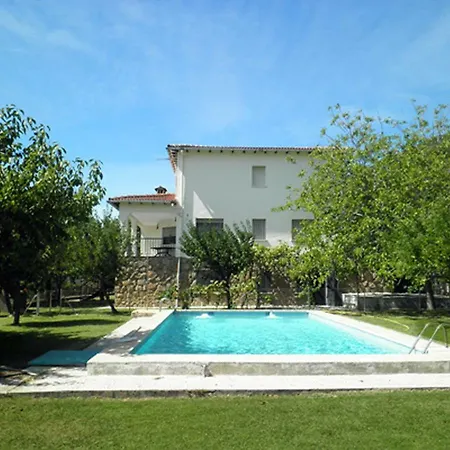 Villa-piedralaves-amatalasvinas-piscina-4 Viviendas בית נופש *