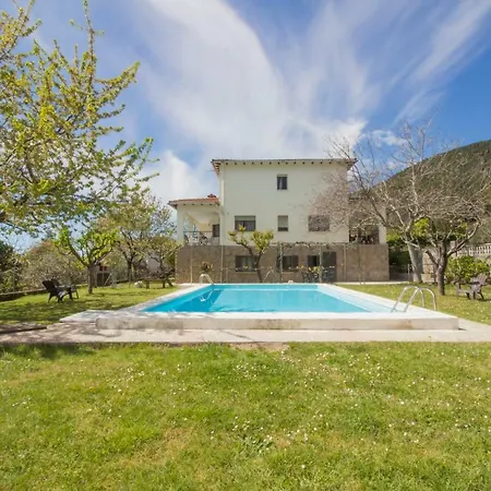 Villa-piedralaves-amatalasvinas-piscina-4 Viviendas *