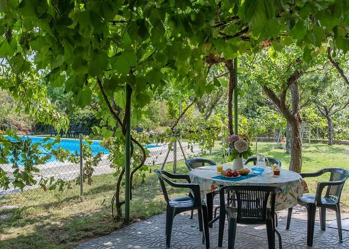 Villa-piedralaves-amatalasvinas-piscina-4 Viviendas * Пьедралавес