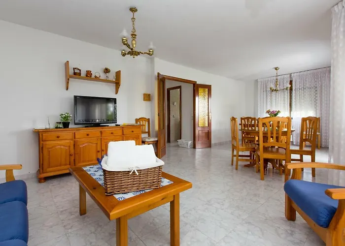 Villa-piedralaves-amatalasvinas-piscina-4 Viviendas