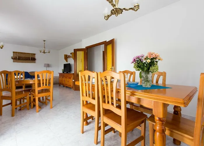 Villa-piedralaves-amatalasvinas-piscina-4 Viviendas * Пьедралавес